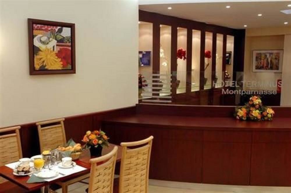 Hotel Terminus Montparnasse Paris Exterior photo